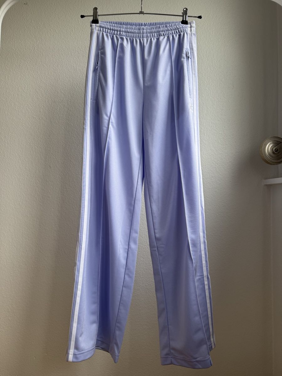 Adidas Lotti di vestiti: Adidas Tracksuit Set XS NEW! – Nuovo (secondo la descrizione) da Versoix venduto da Bazanchiklovalova 2