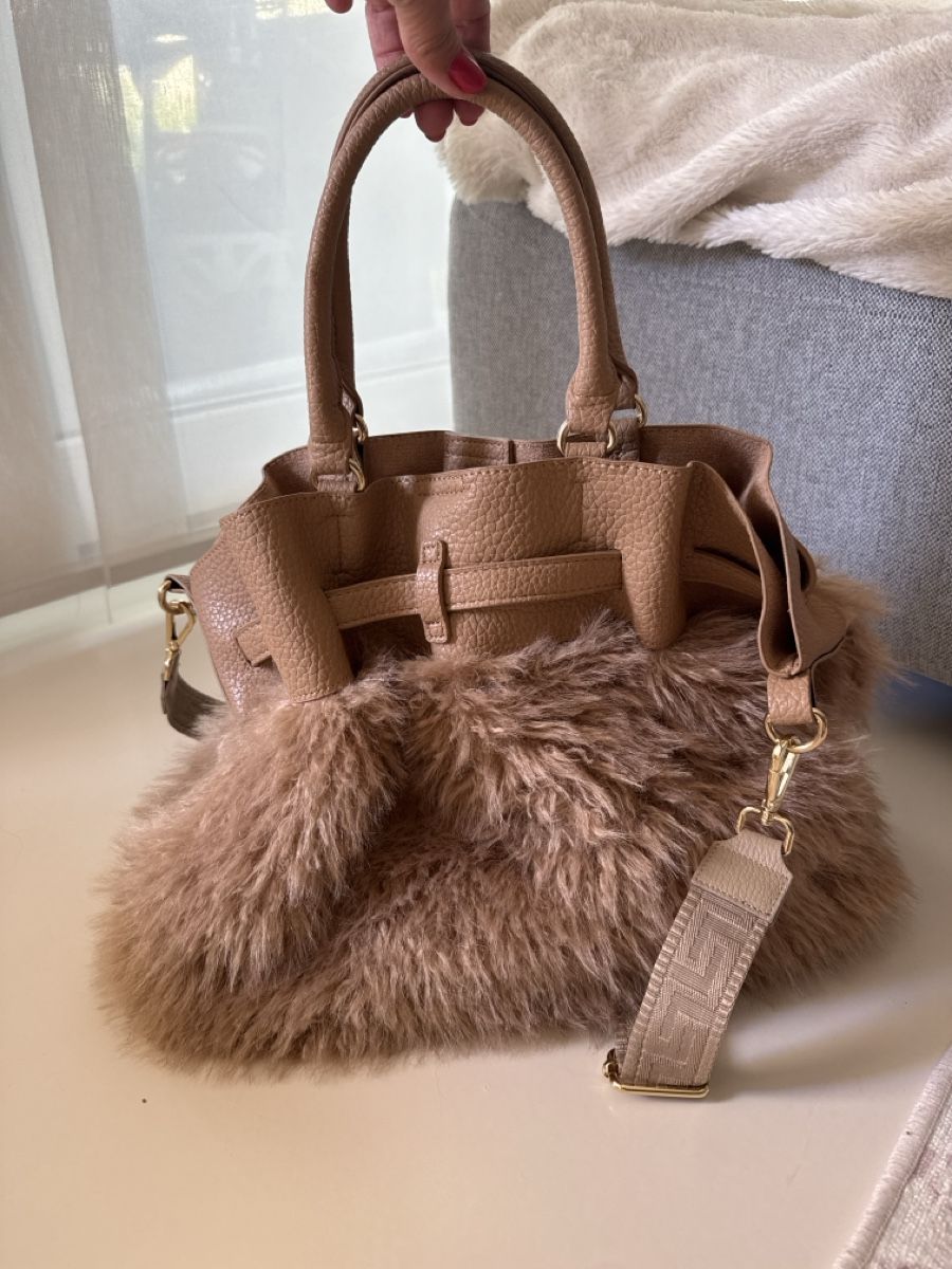 Sacs femmes: Kunstfell Handtasche – D'occasion à Stäfa par snoopyche 1