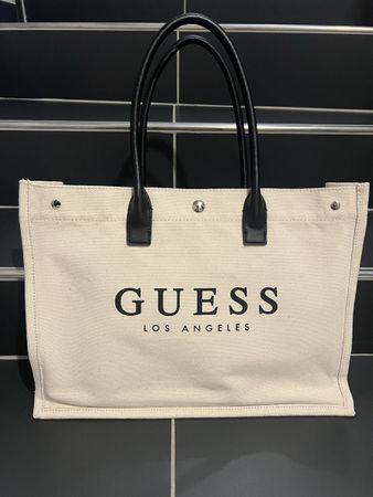 Tasche Guess
