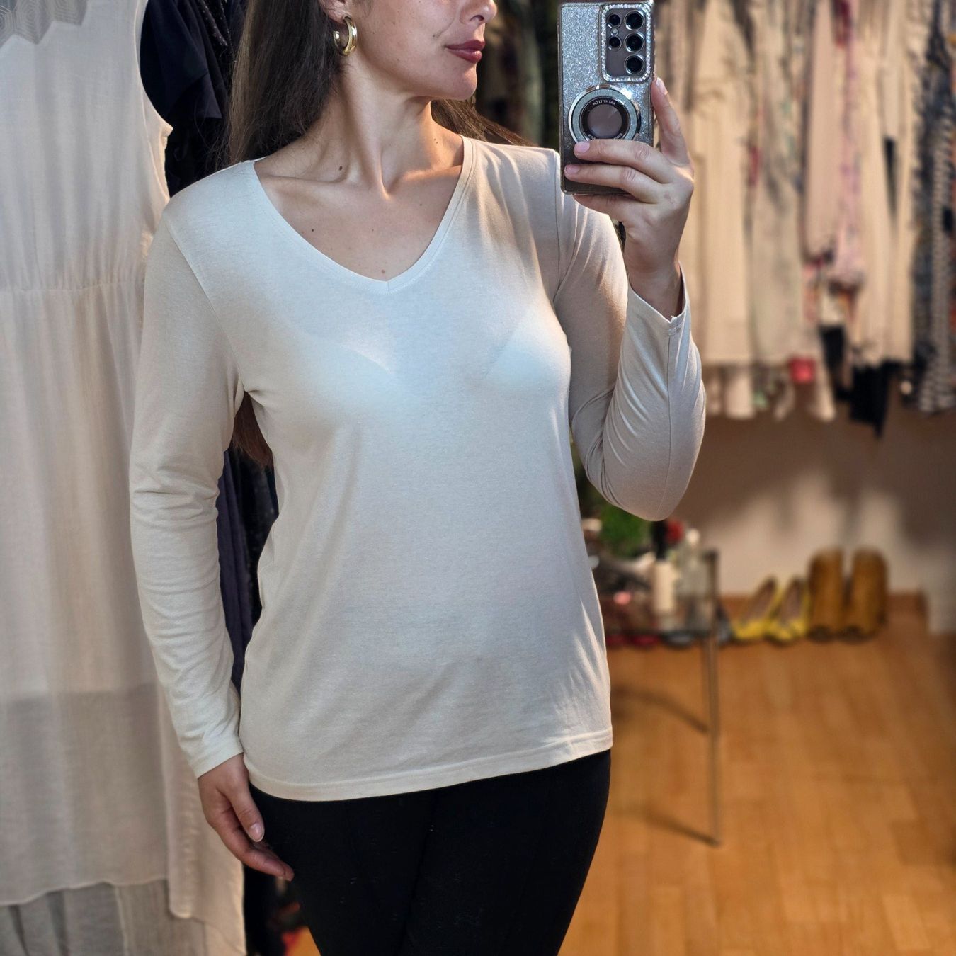 Chemisiers: Beige Bluse 38/40 Bluemotion Basic – D'occasion à Wald ZH par CapLux