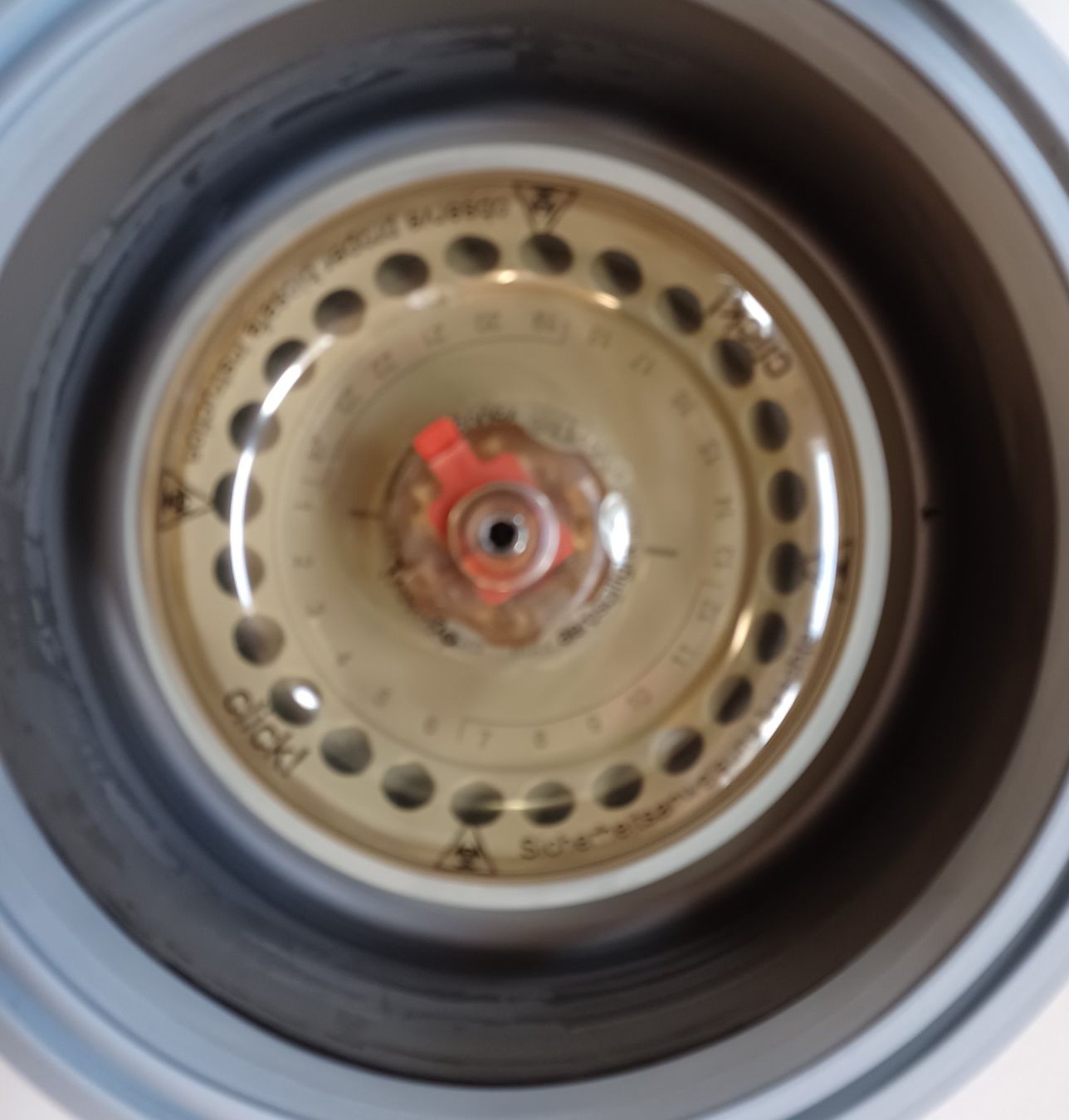 Laborzubehör: VWR Micro Star 17R Cooled laboratory centrifuge – Gebraucht aus Niederdorf von LeptonAG_Labor 5