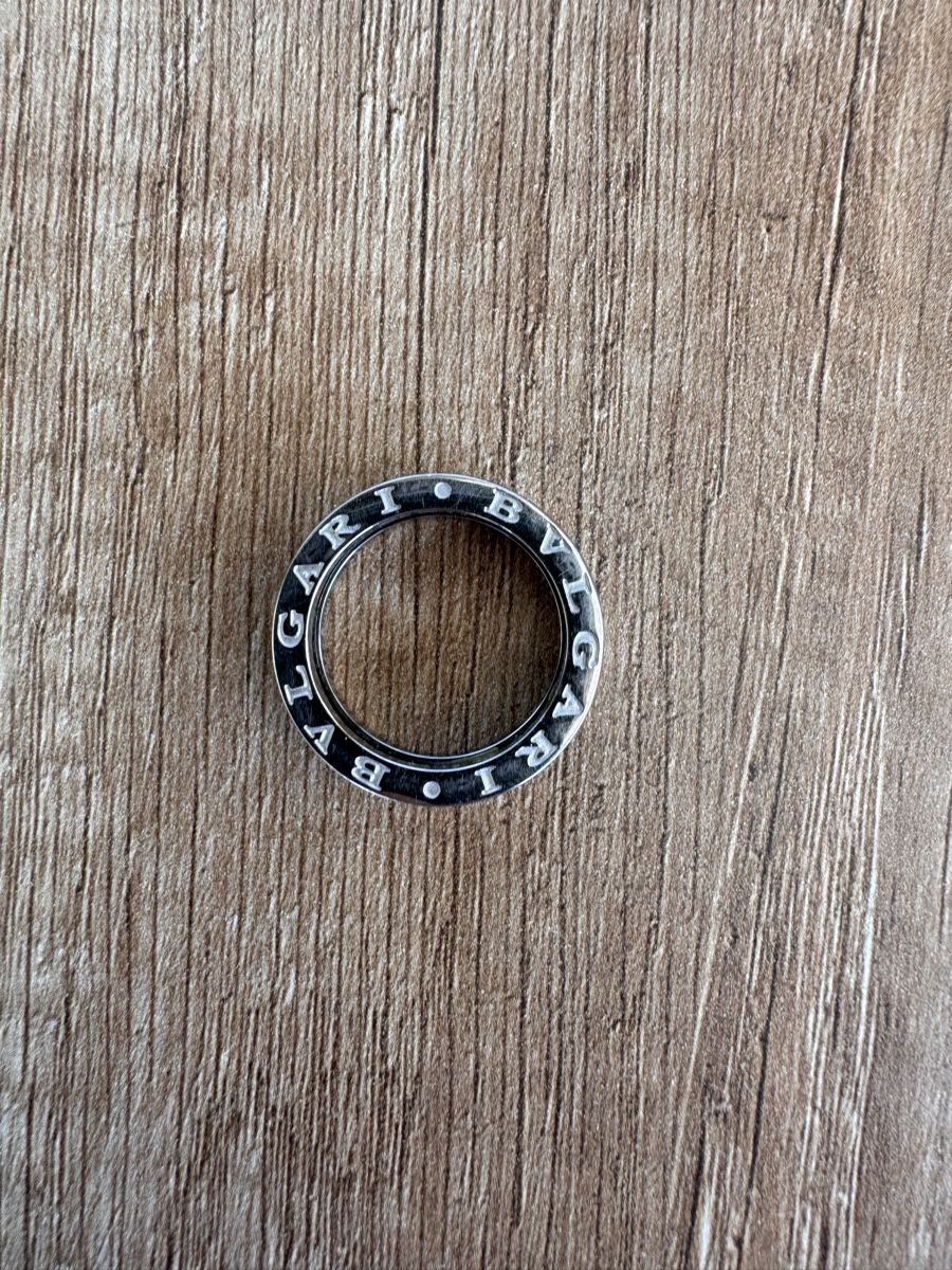 Bulgari Anelli: BVLGARI Save the Children Ring mit schwarzer Keramik – Usato da Lantsch/Lenz venduto da sxe_56cb