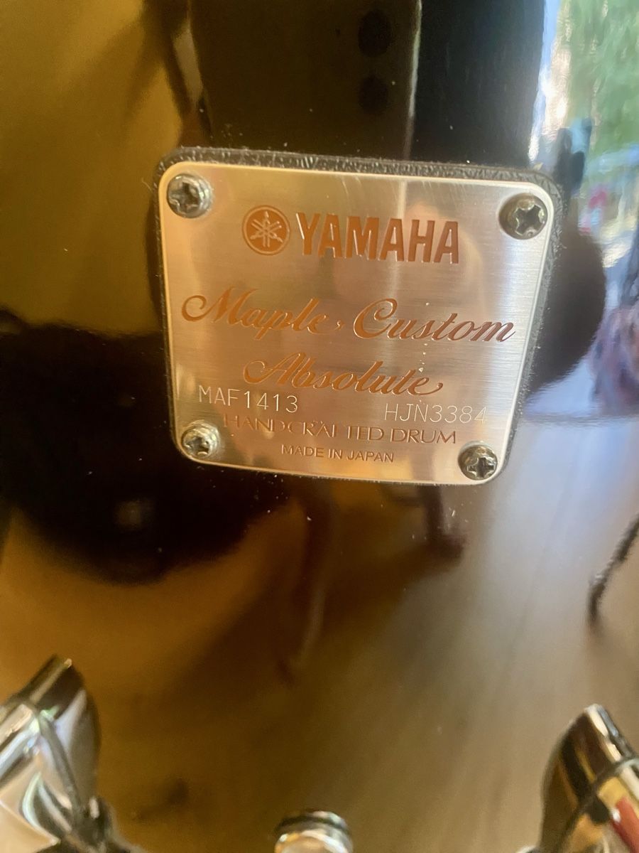 Yamaha Strumenti musicali: Yamaha Maple Custom Absolute Piano Black 18/10/12/14  – Usato da Laconnex venduto da BoumTchiBoumBoum 5