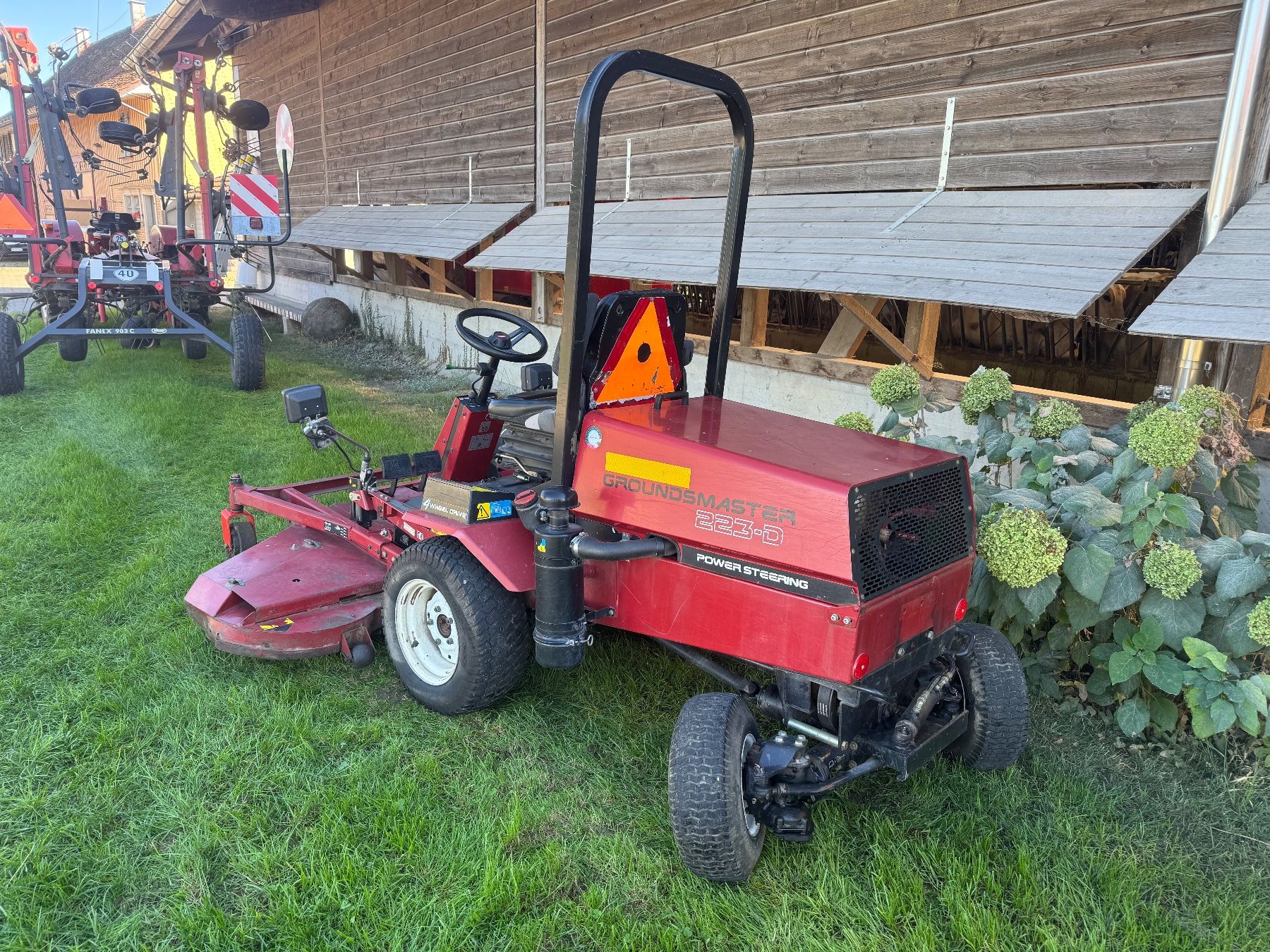 Toro Tagliaerba: Rasentraktor Toro Grundmaster 223D – Usato da Winden venduto da farmalld439 1