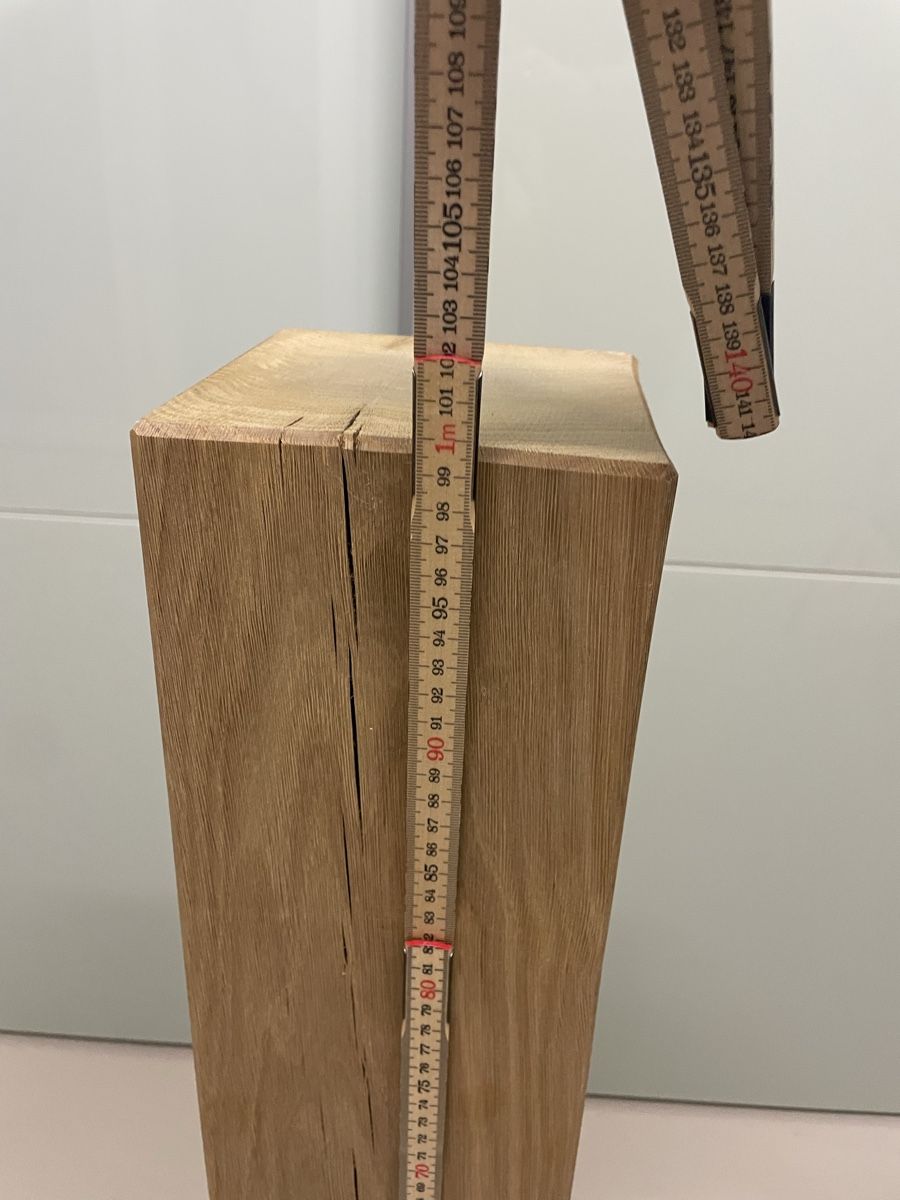 Alle Dekorationen: Holzsockel mit Stahlplatte – Gebraucht aus Malters von pascal-simon75 1