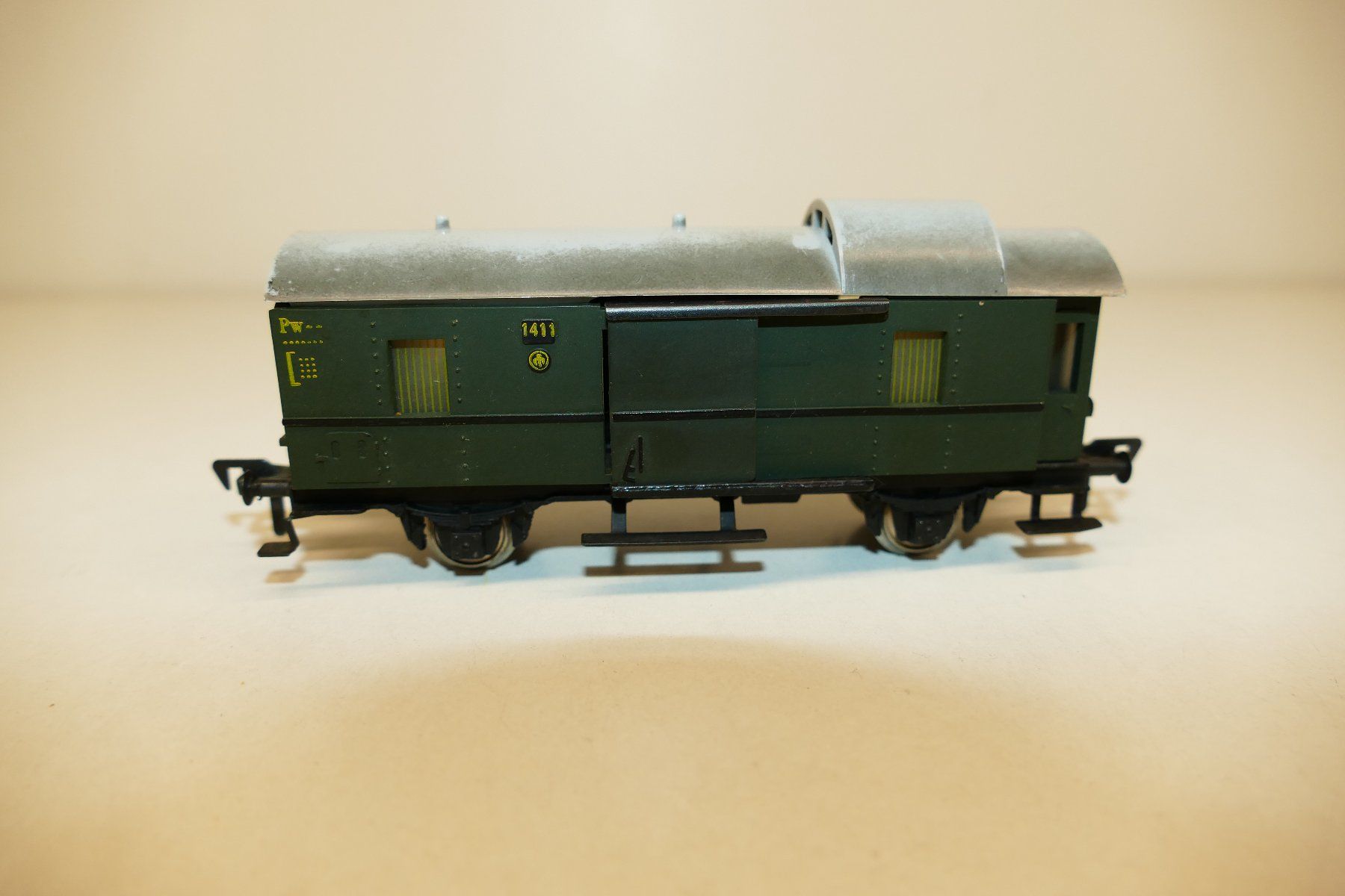 Fleischmann Modellini di ferrovie: Fleischmann H0: DB Packwagen – Usato da Niederhasli venduto da rail-duerst 2