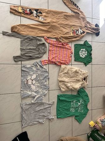 Kinderkleider, Kleider Paket in Top-Zustand Gr. 146 - 158