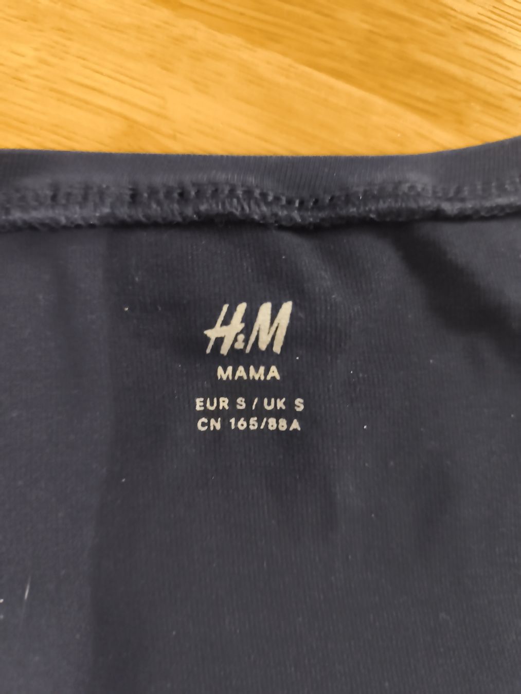 H&M T-Shirts: 2 H&M Mama Stillshirts, Grösse M, Baumwolle – Gebraucht aus Illnau von snejinka 2