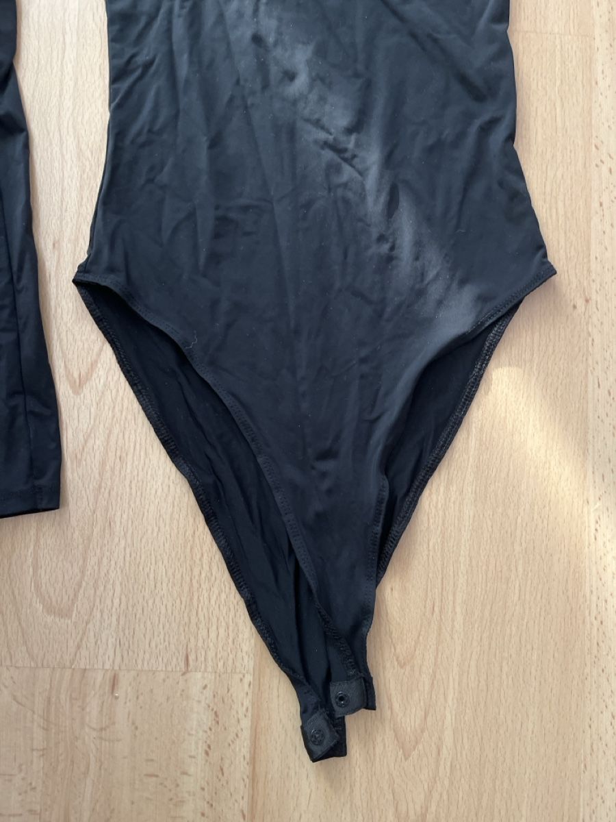Zara Tops: Zara body schwarz grösse S – D'occasion à Wettingen par ele_n8lj 2