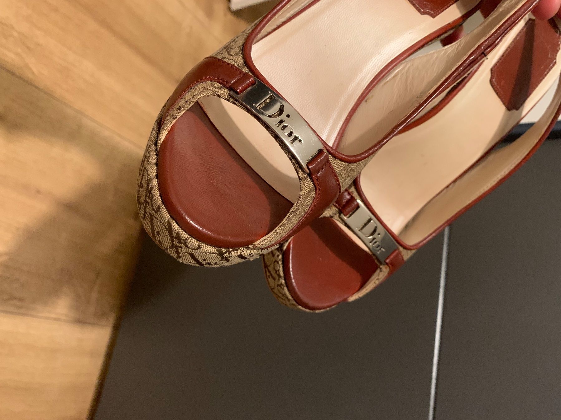 Dior Scarpe da donna: Sandalen Dior – Usato da Zell LU venduto da AliAli24 3