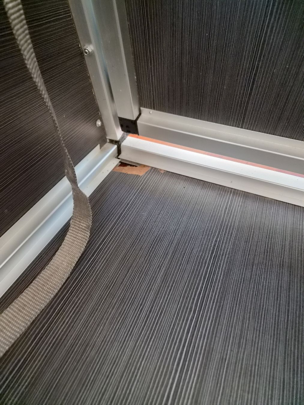 Cages, transport & sécurité: Hunde Box – D'occasion à Birmensdorf ZH par minus50 2