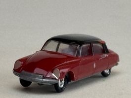 AU- EKO Citroen DS 19 mit Zughaken weinrot/schwarz