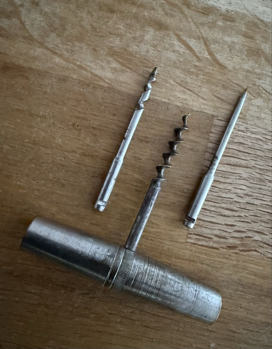 Alle Werkzeuge: Antiker Flaschenöffner Multitool Werkzeug – Gebraucht aus Goldach von Donpancho