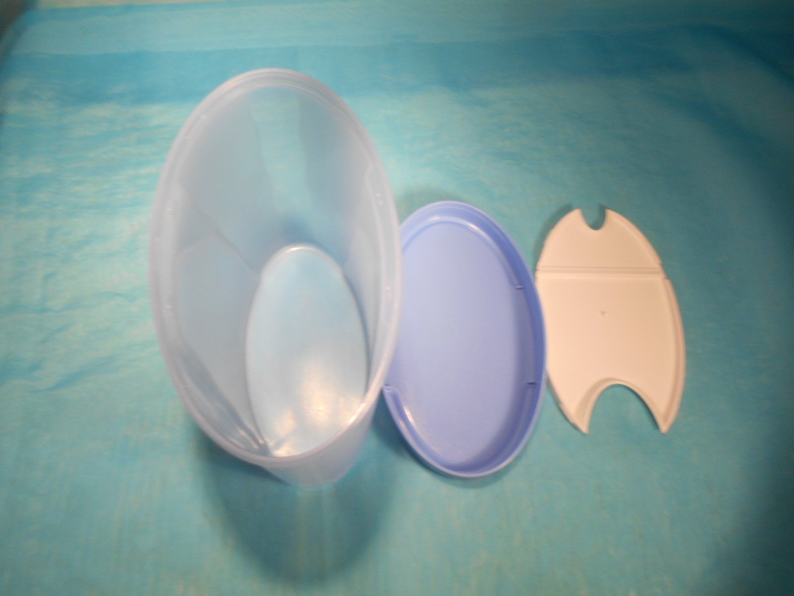 Tupperware Contenitori & Simili: Tupperware Vorratsbehälter mit 2 Oeffnungen, 1.9L – Nuovo (secondo la descrizione) da Bellach venduto da JingleCherry 5