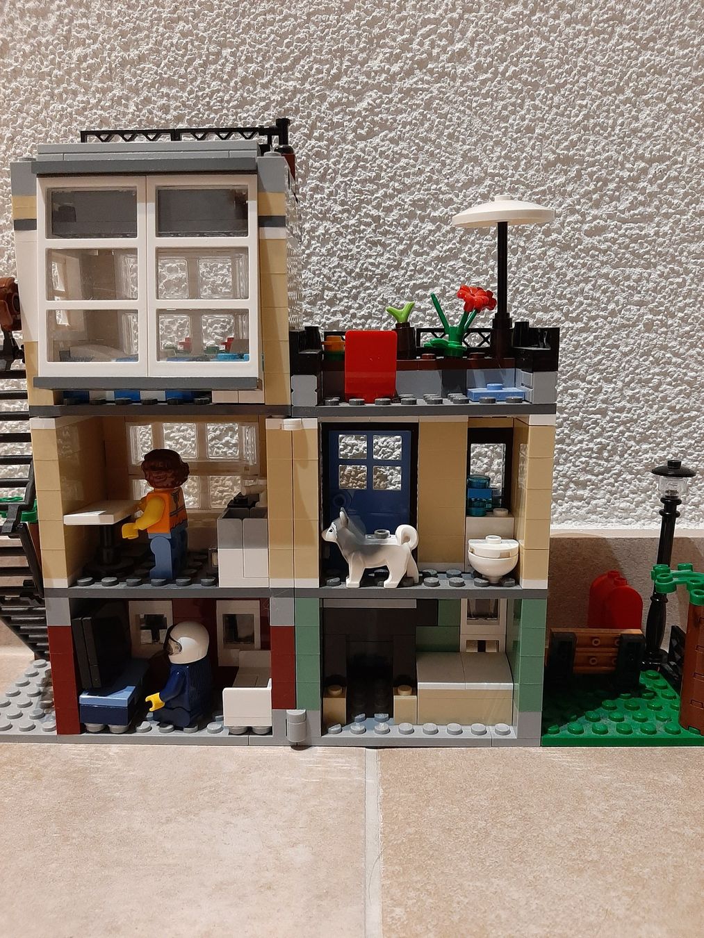Lego Jouets: Lego Creator 31065 Stadthaus an der Parkstrasse – D'occasion à Laufen par Julie231004 2