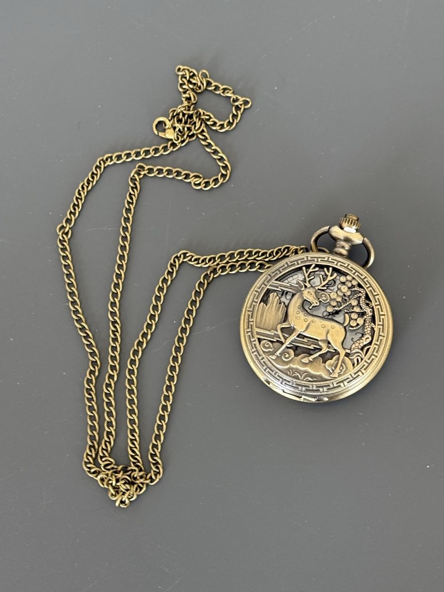 Uhren: Taschenuhr mit Hirsch-Motiv – Gebraucht aus Arbon von Jelmo