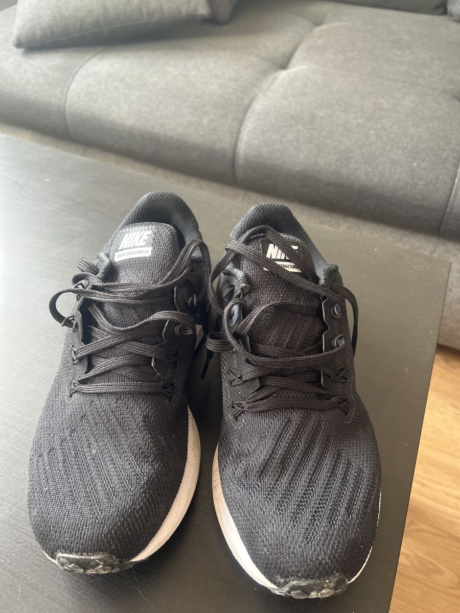 Scarpe da donna: Nike Schuhe gr.38,5 – Usato da Oberdorf BL venduto da Luka02 1