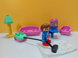 LEGO DUPLO Wohnzimmer mit Staubsauber