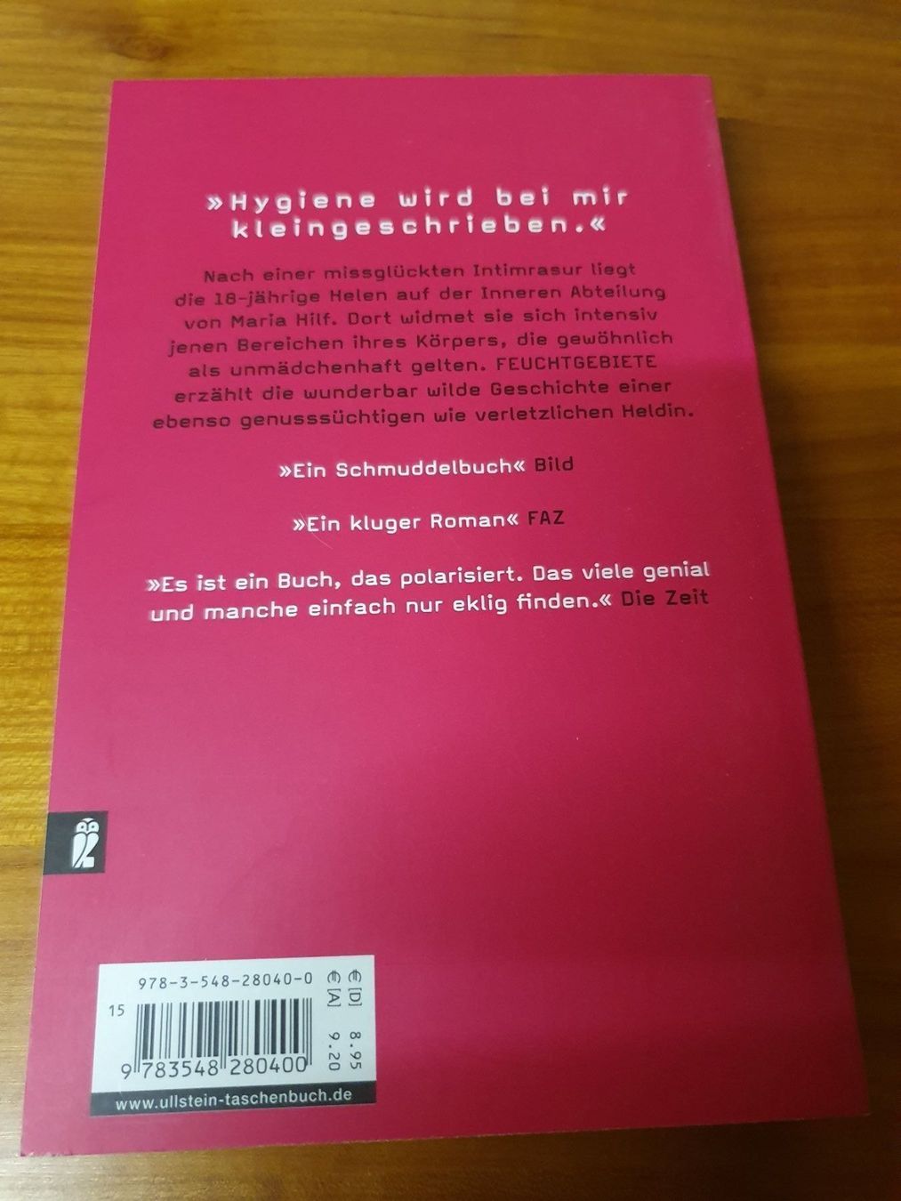 Bücher: Charlotte Roche - Feuchtgebiete – Gebraucht aus Oberdorf BL von BaldenEagle 1