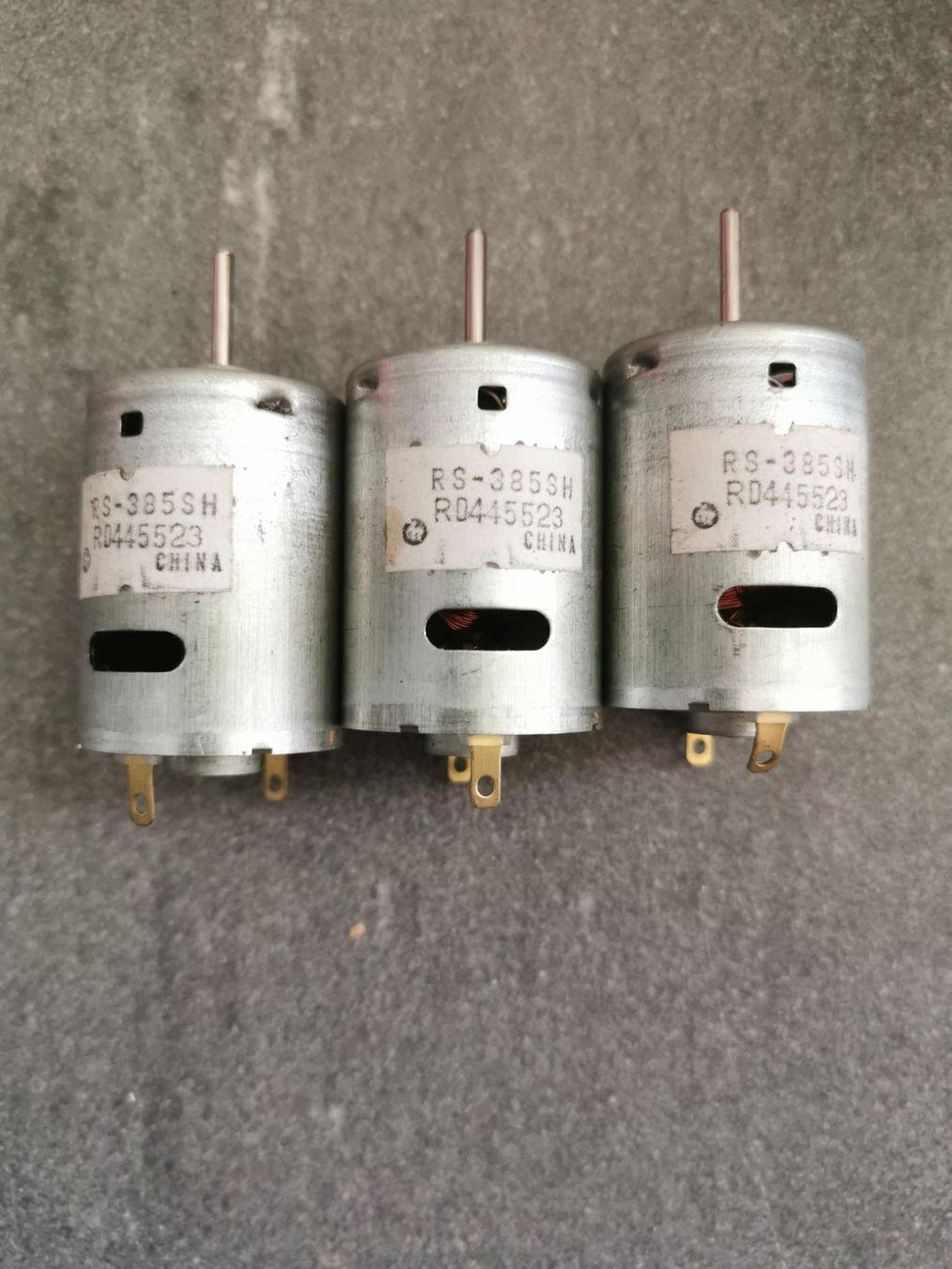 Modellismo RC: 3 Stück RS385SH E-Motor Neu – Nuovo (secondo la descrizione) da Ins venduto da joojooo