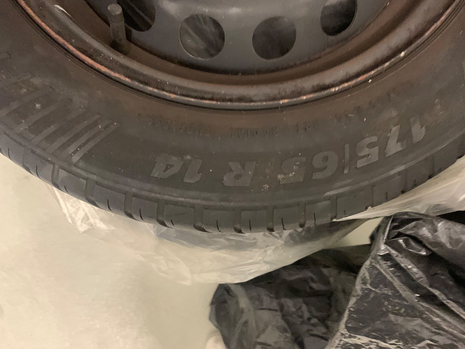 Pneumatici & Ruote complete: Pneu – Usato da Volketswil venduto da Gujo 3
