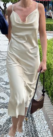 Slipdress in gold, only worn once