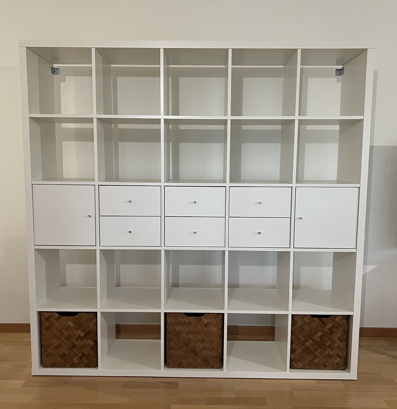 Ikea Scaffali: Kallax weiss 5x5, 182x182cm – Usato da Widen venduto da MerlinMim2004