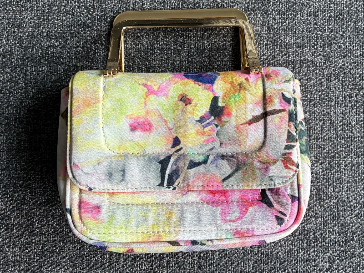 Ted Baker Borse da donna: Ted Baker Handtasche – Usato da Basel venduto da h4w_h5bq 2