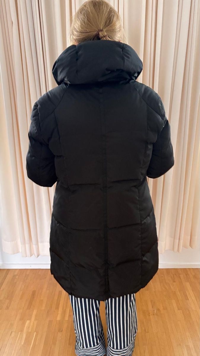 Armani Mäntel: Armani Jeans Daunenmantel – Gebraucht aus Zürich von Bemey5268 4