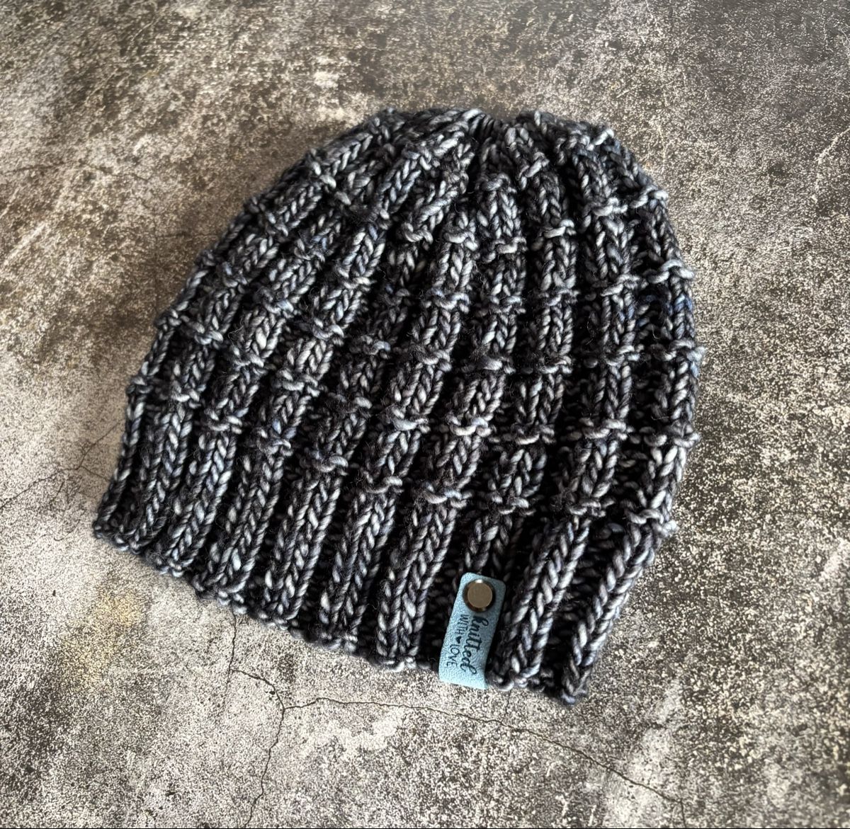 Copricapi, berretti & cappellini: Beanie neuf - pièce unique – Nuovo e nell'imballaggio originale da Randogne venduto da BonnieG 2