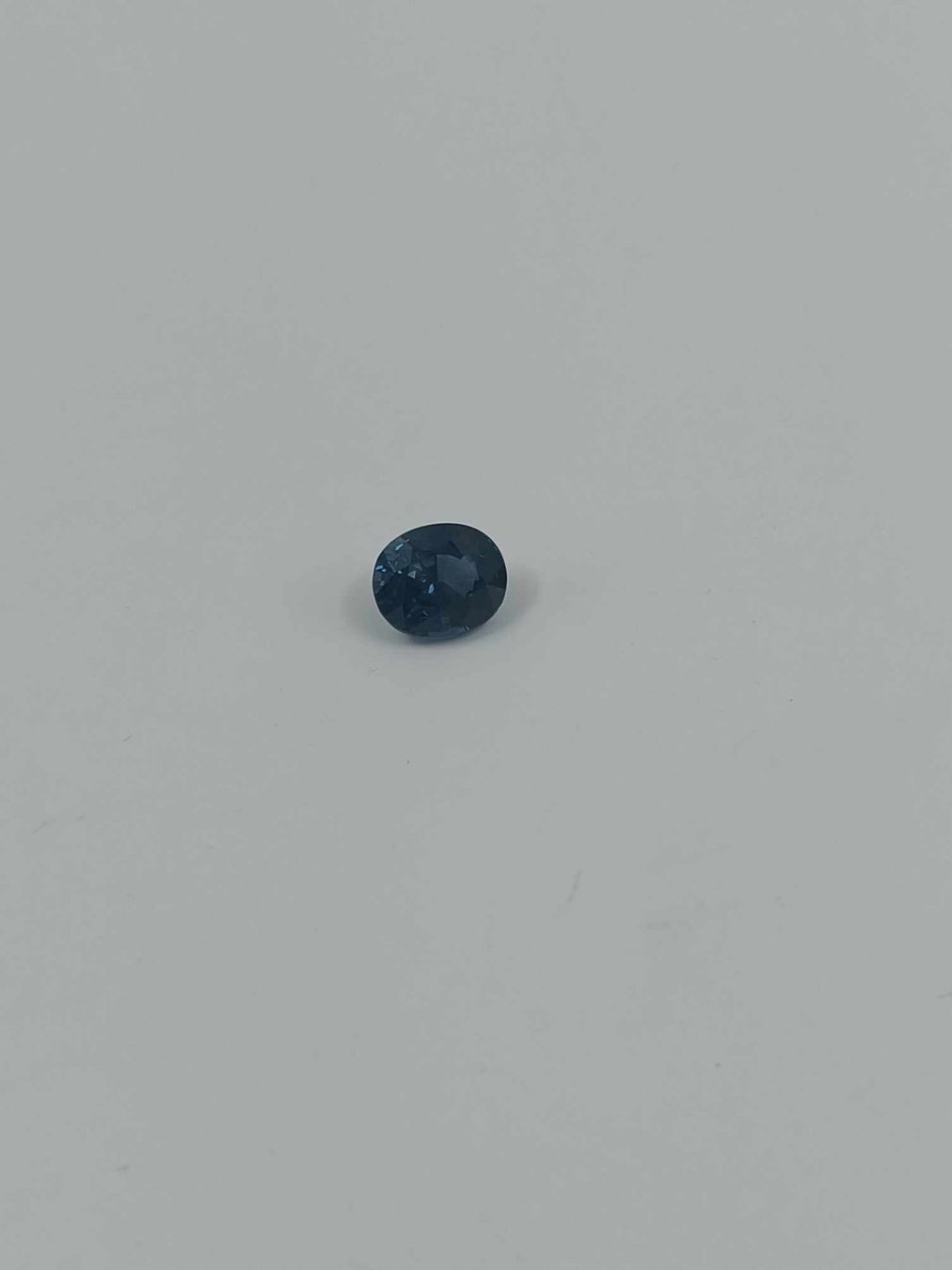 Pietre preziose: 1 TIEFBLAUER SPINELL 9.99CT. – Usato da Luzern venduto da EdiGem 9