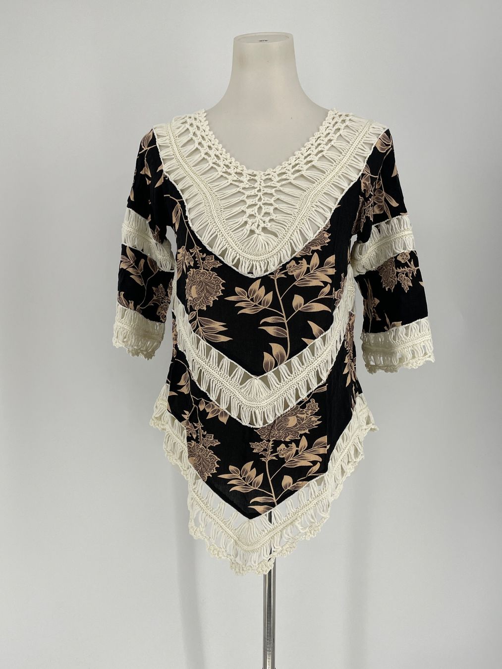 T-shirt: Boho Häkelspitze Shirt Bluse Gr. S/M – Usato da Auenstein venduto da moin.