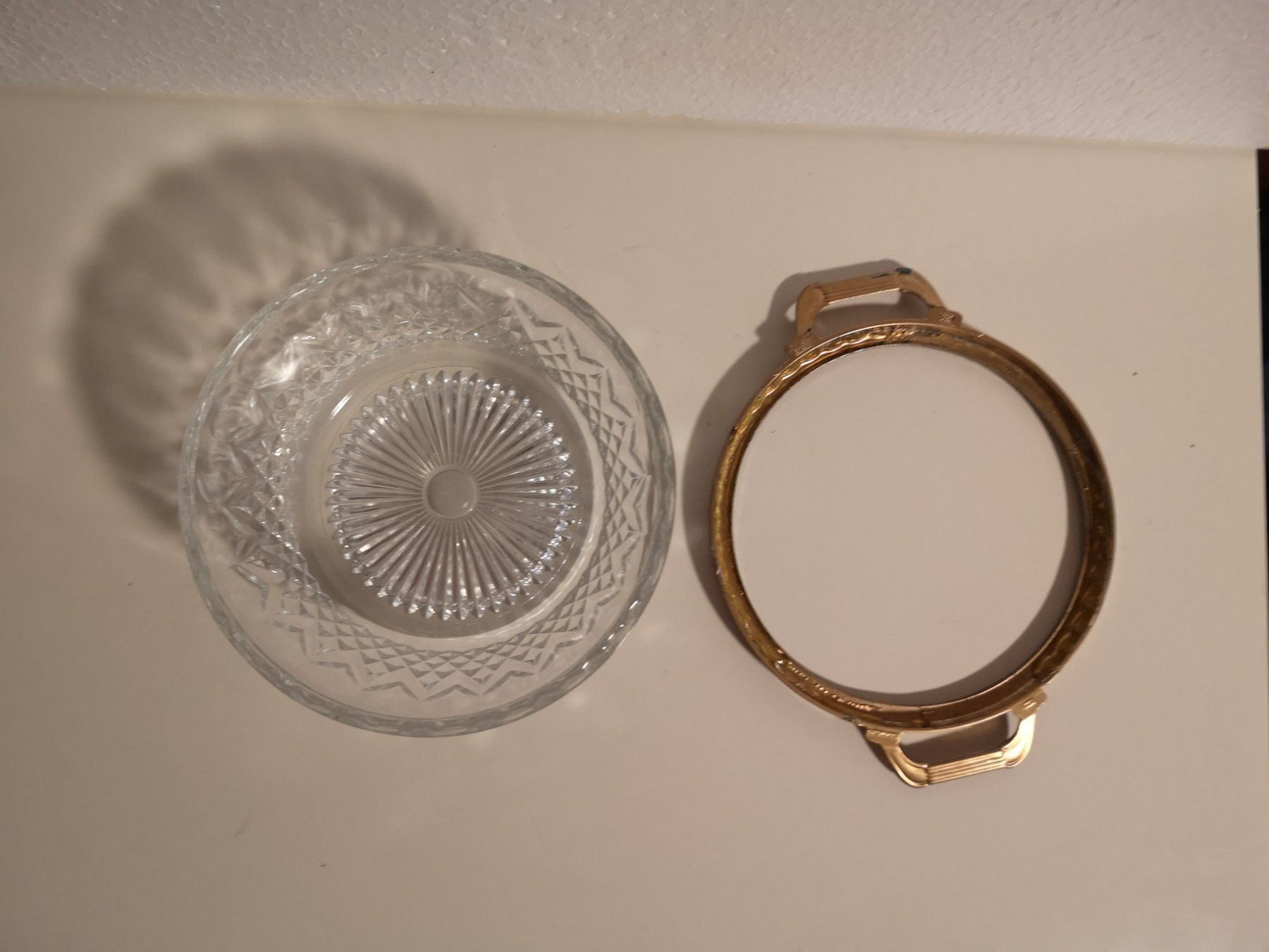 Piatti di portata: Schale Glas mit Gold gespritztem Rand – Usato da Winkel venduto da Kade50 2