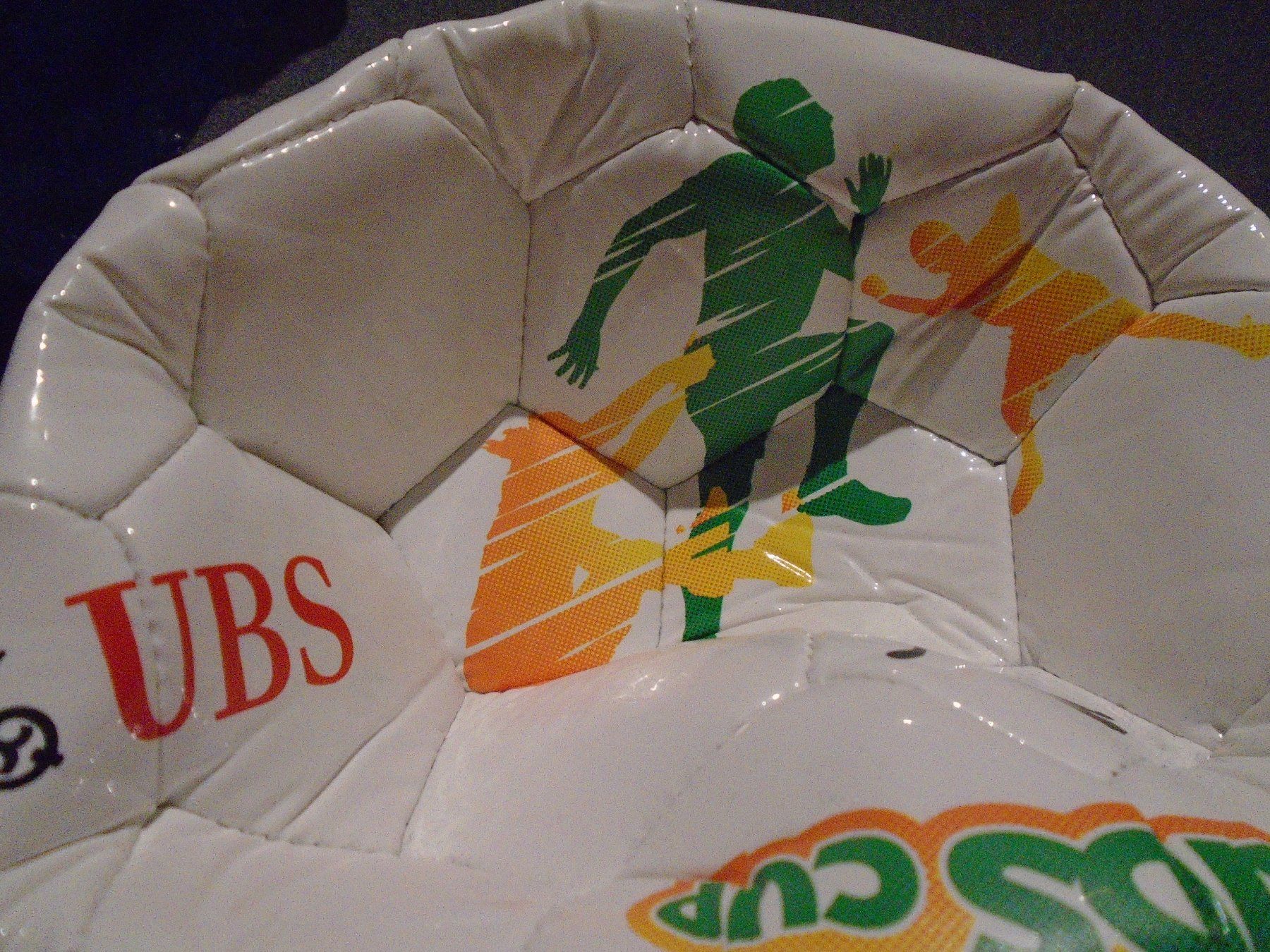 Ballons: Fussball UBS Kids Cup, mini – Neuf avec emballage d'origine à Zürich par Motzkuh 1