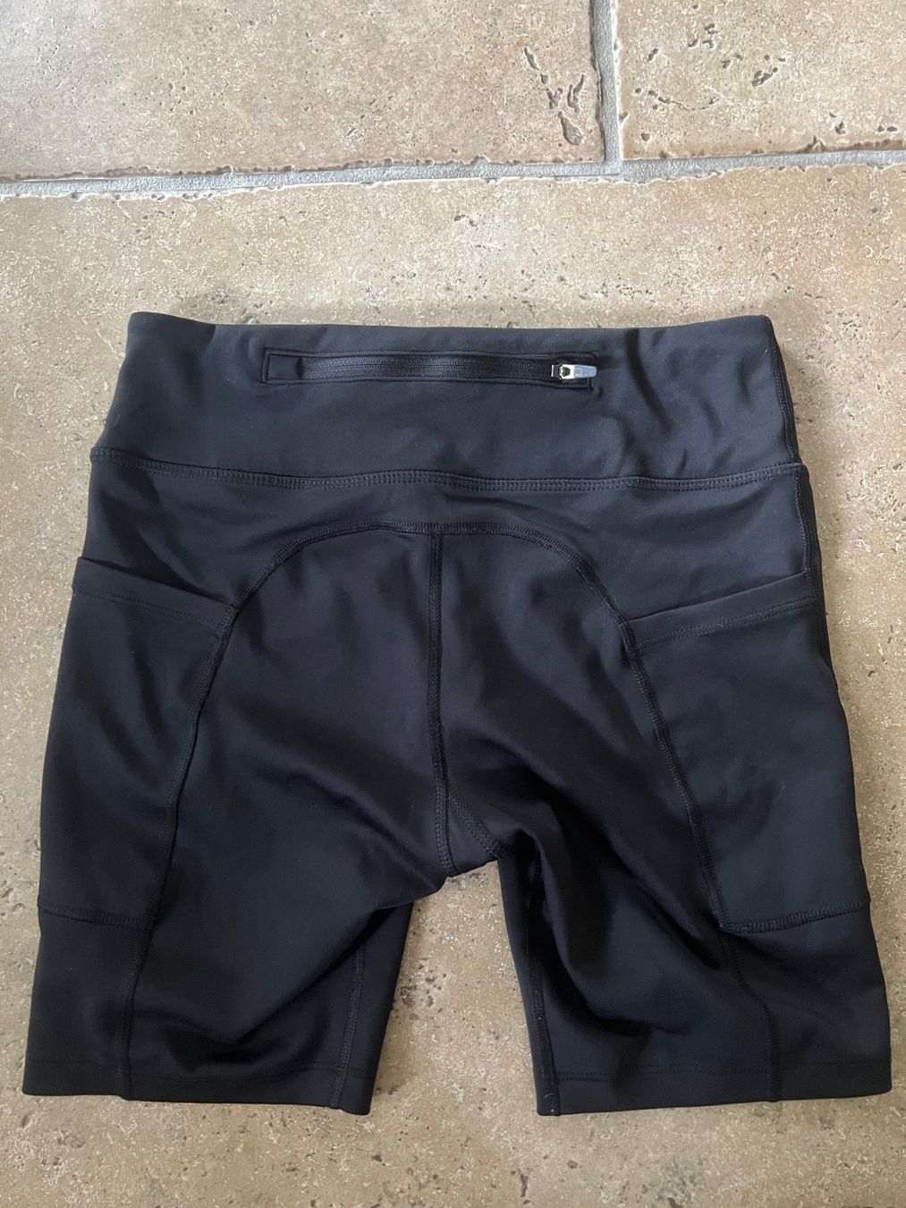 Nike Pantaloni: Nike Shorts – Nuovo (secondo la descrizione) da Wabern venduto da ael_b2lh 1