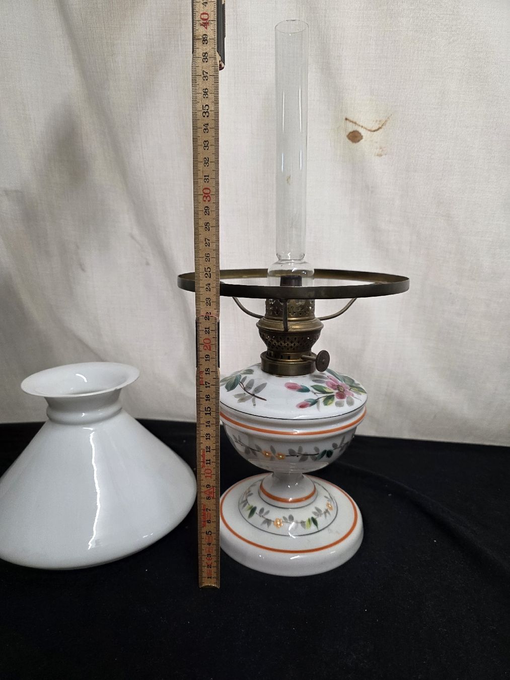 Lampade: Antike Petroleumlampe mit Blumendekor, Winterdeko – Usato da Wolfertswil venduto da Antiko 3