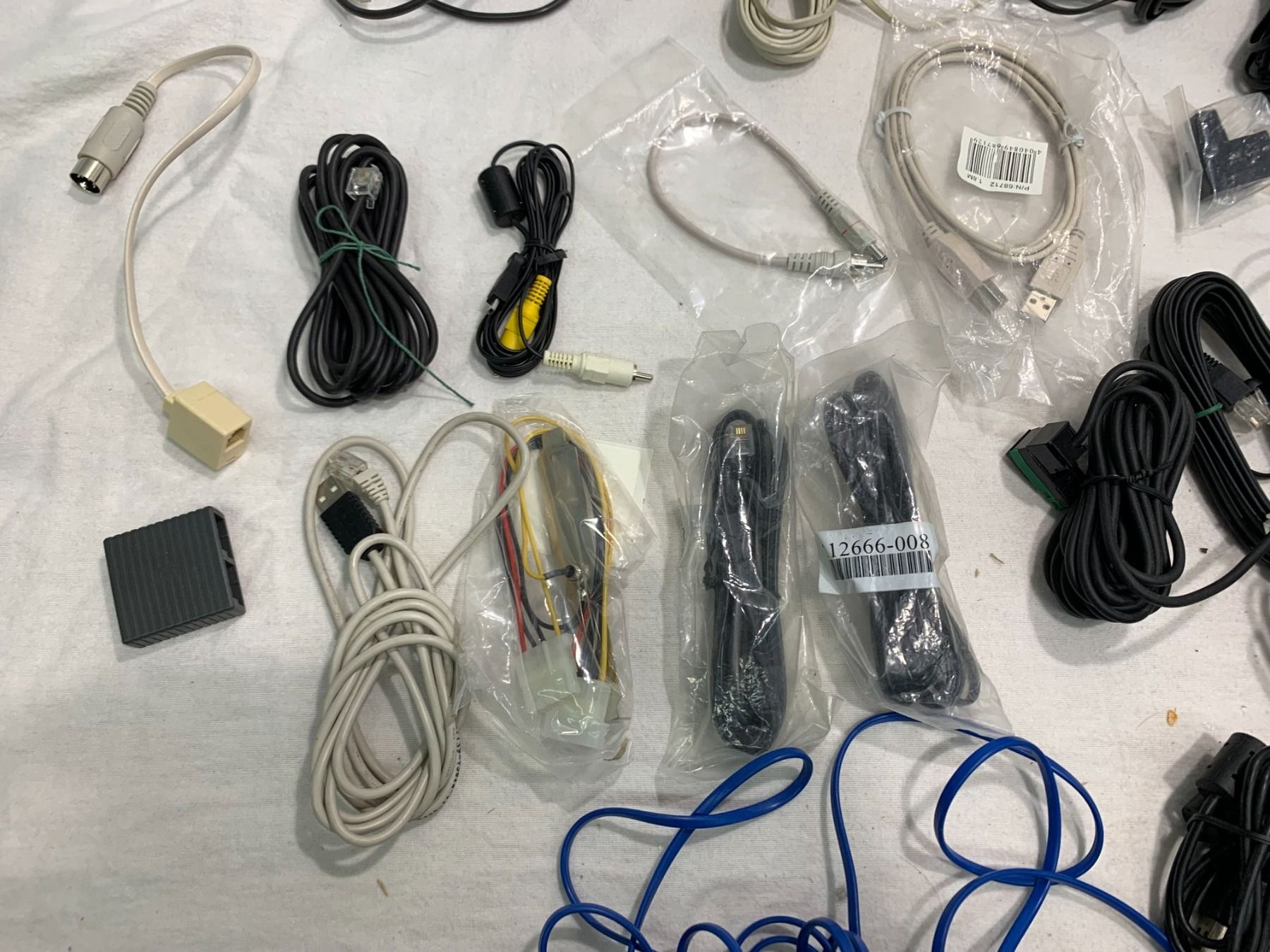Cavi: Diverse Kabel (S421) – Nuovo (secondo la descrizione) da Däniken SO venduto da Profog1 4