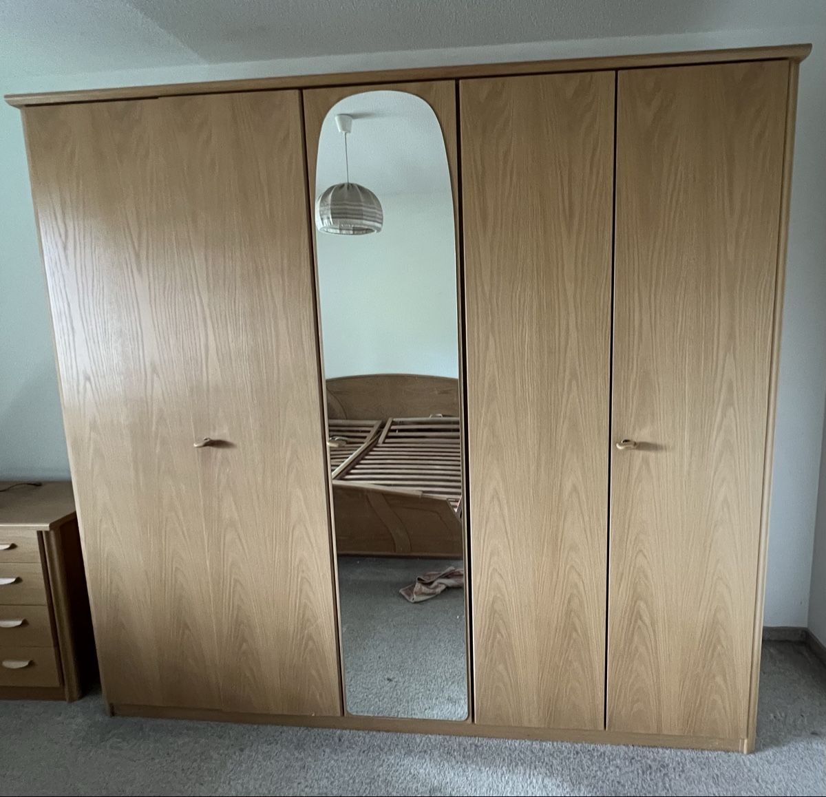 Armadi: Schrank / Kleiderschrank – Usato da Ehrendingen venduto da nz9_y29p