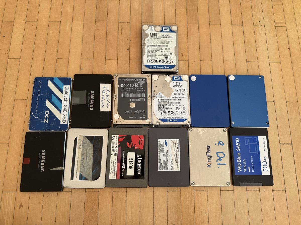 Dischi rigidi: Konvolut: 13x SSD & HDD  – Difettoso da Adliswil venduto da Busys