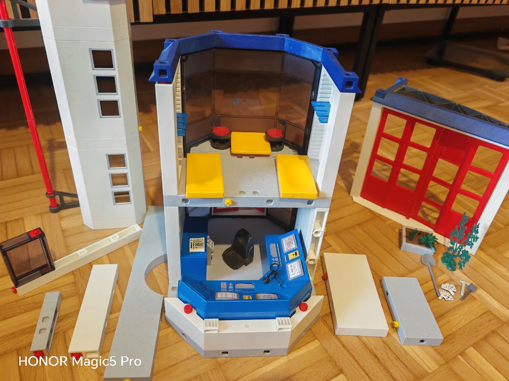 Playmobil Giocattoli: Playmobil Feuerwache – Usato da Birsfelden venduto da mar_8957 2