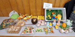 Lot 2 Ostern Pâques Dekoration Figuren Kerzen Aufhänger Eier