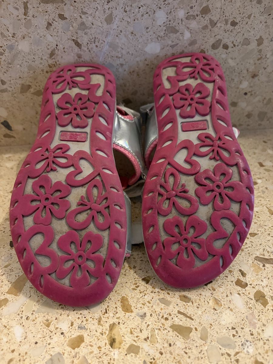 Schuhe für Mädchen: Sandalen Grösse 35 – Gebraucht aus Granges-Paccot von Fwaeber 1