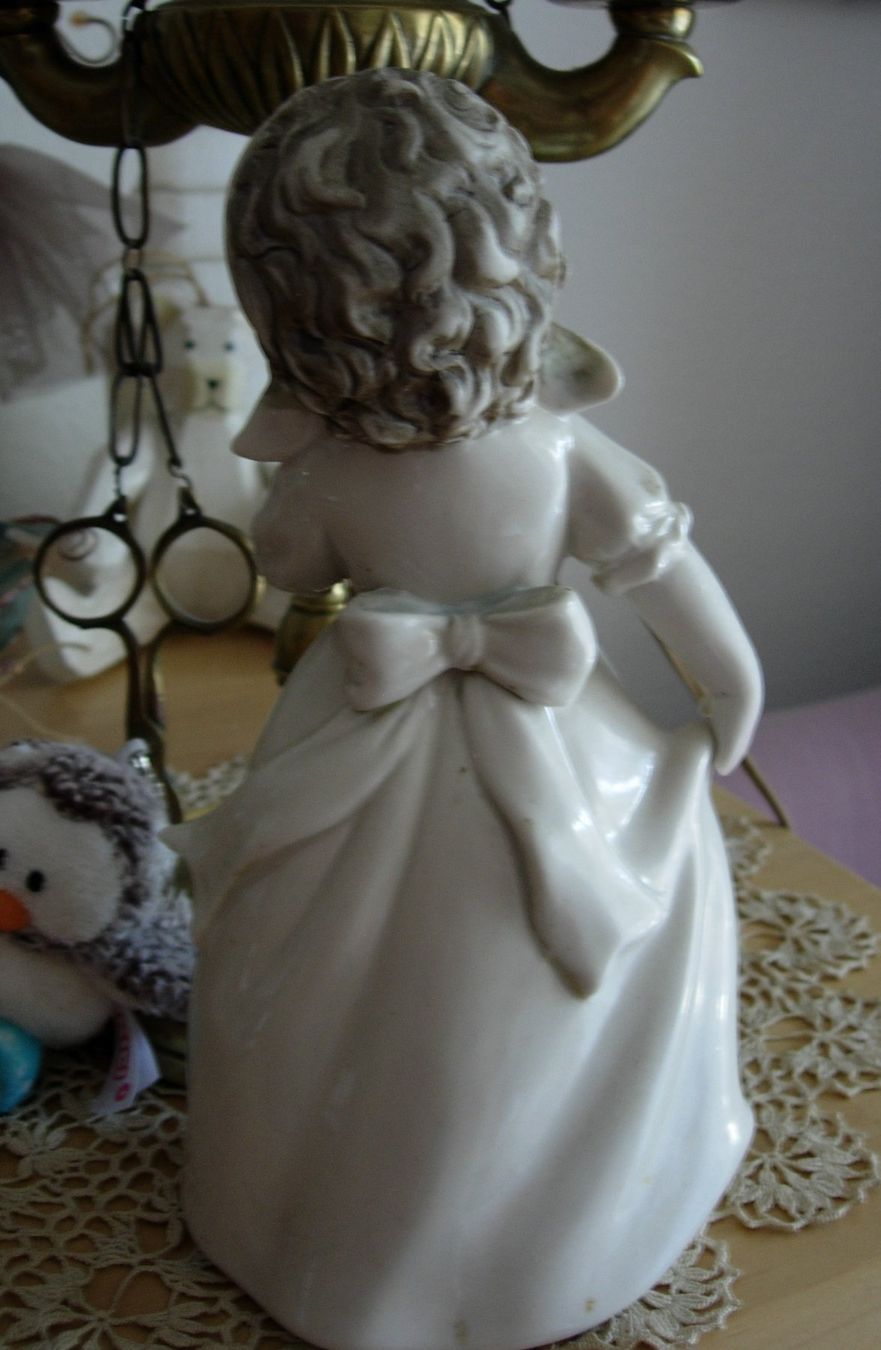 Statuette: PORZELLAN Figur - Mädchen – Usato da Basel venduto da Grbina64 1