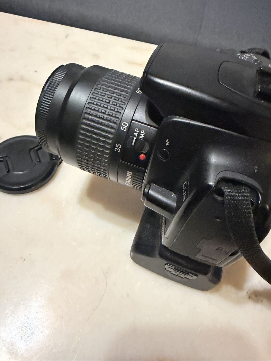 Canon Kamera: Canon EOS 400D avec objectif zoom EF 75-300mm – Gebraucht aus Charmey (Gruyère) von raz_dv9r 5