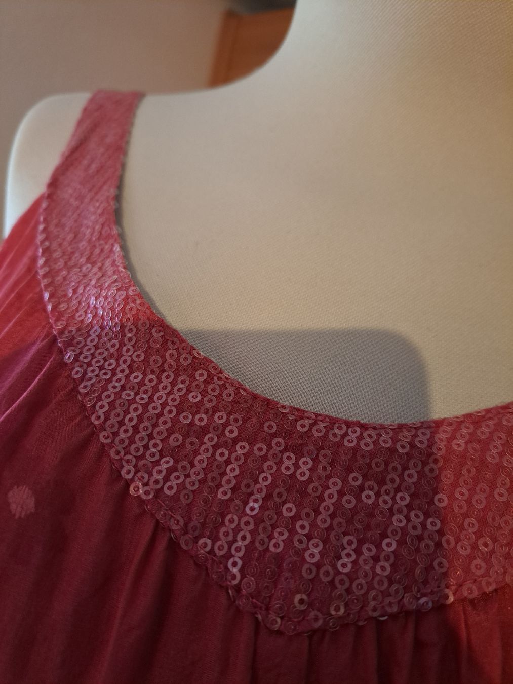 Top: Sommerliches Top mit Blumenprint, Gr. M, rot – Nuovo (secondo la descrizione) da Rafz venduto da MuriFinn 3