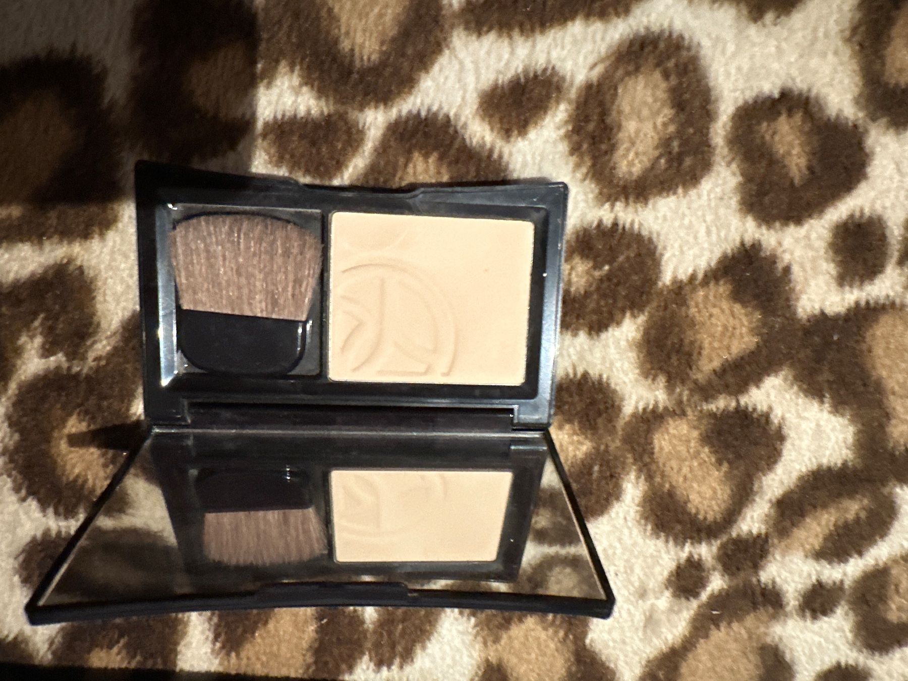 Make-up: Yves Rocher Puder – Neu (gemäss Beschreibung) aus uzwil von Semkii.j 1