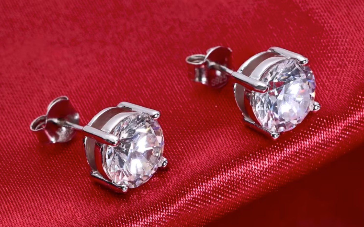 Orecchini pendenti & Orecchini a lobo: 4.00(total)ct VVS1WHITE MOISSANITE earrings with certificat – Nuovo e nell'imballaggio originale da Genève venduto da AWWA
