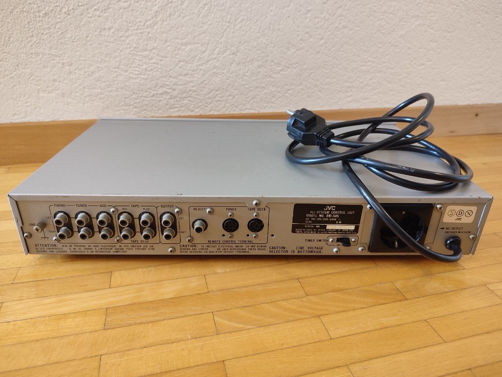 JVC Lettore multimediale & Streamer: JVC RM-505 ALL-SYSTEM CONTROL UNIT CENTRAL CONTROLLER  – Usato da Bougy-Villars venduto da Vogue 4