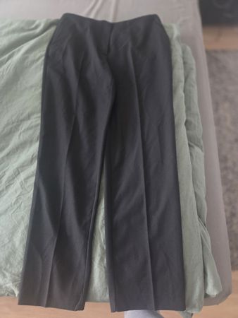 Zara Hose schwarz Grösse M