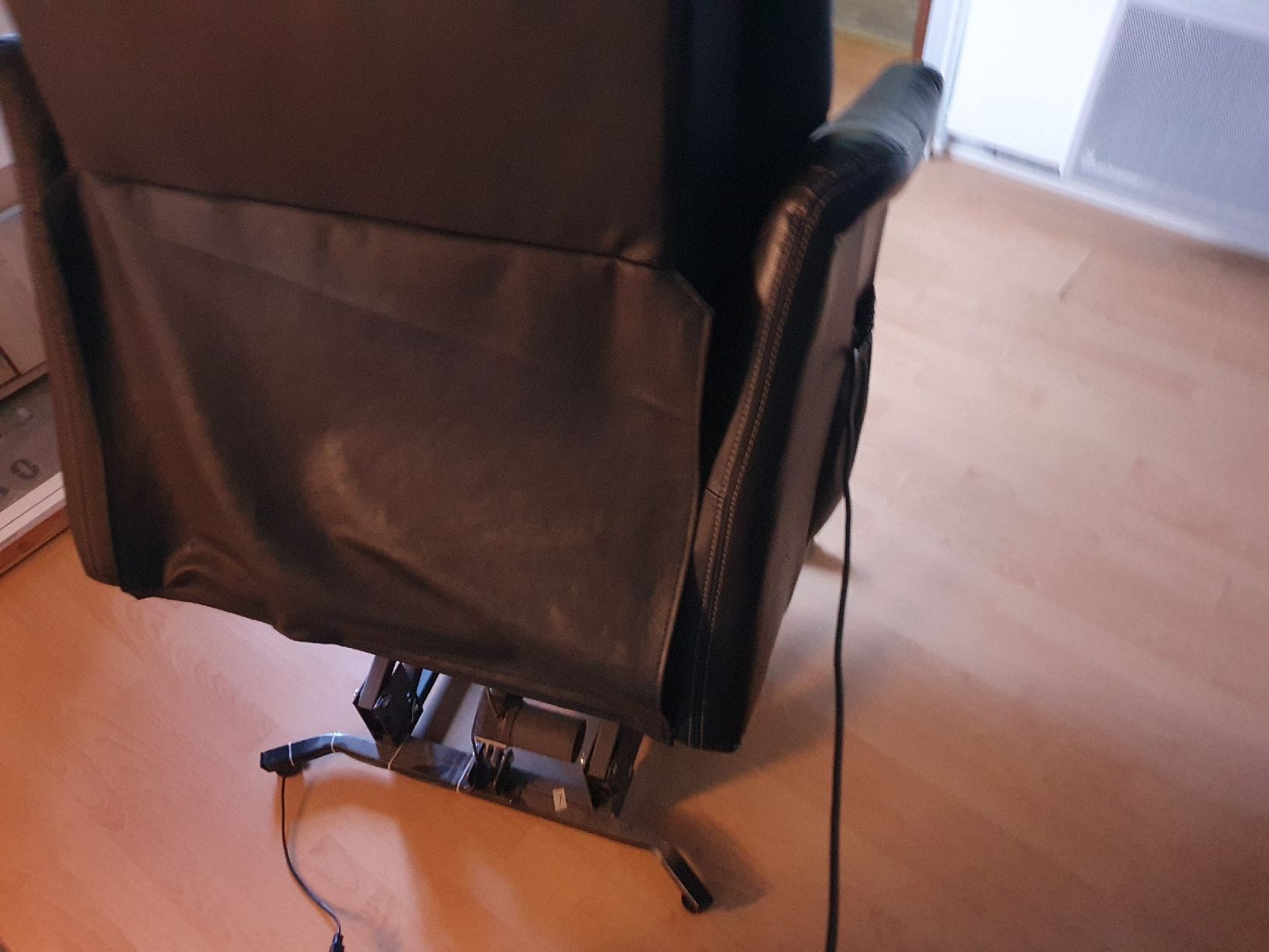 Sessel: fauteuil relax électrique  – Gebraucht aus Granges-Marnand von blancclaude 2
